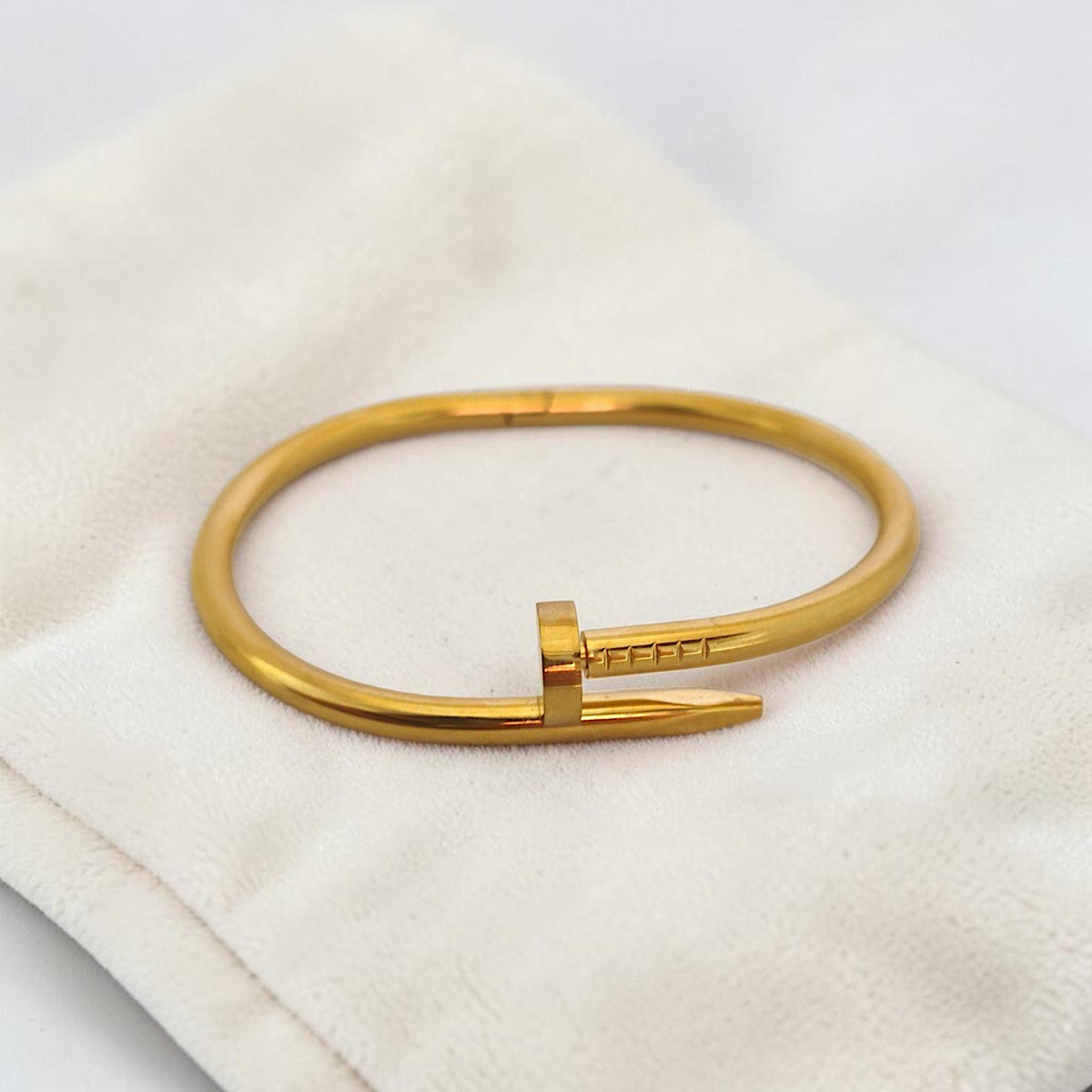 Bracelete Prego Robusto