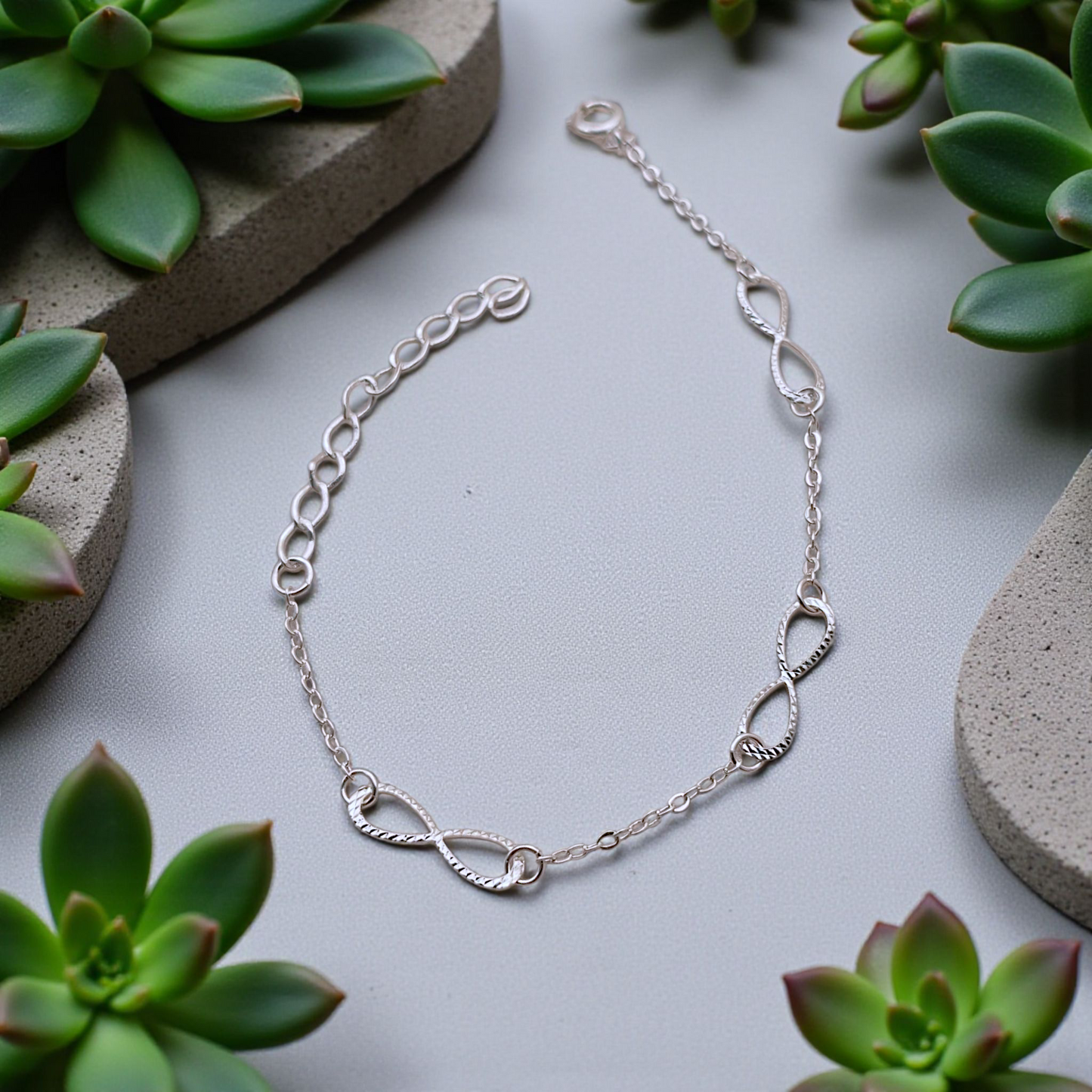 Pulseira Delicada Infinito Vazado Prata 925