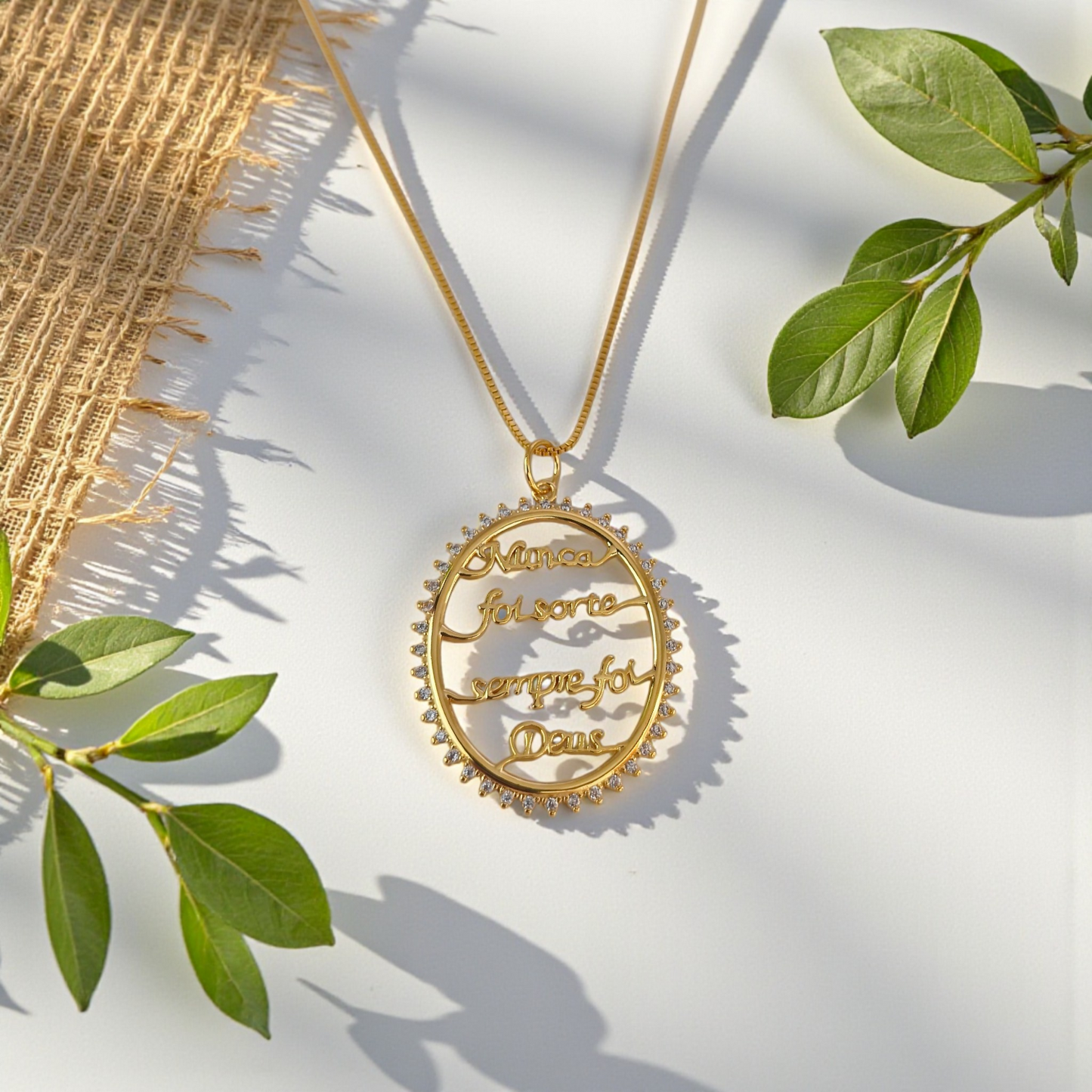 Colar "Nunca Foi Sorte" Oval Zircônias