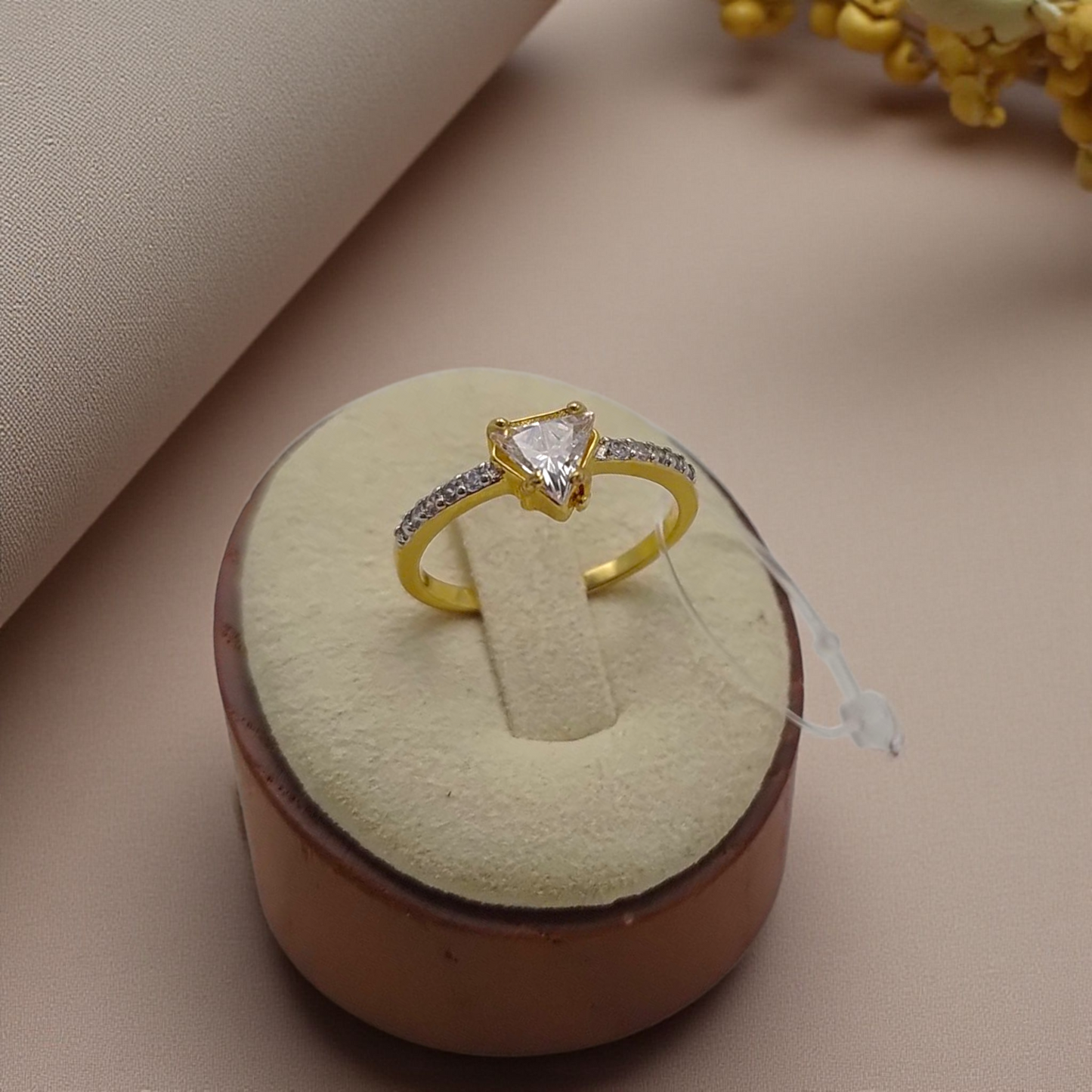 Anel Life Triângulo Zircônia Lapidada