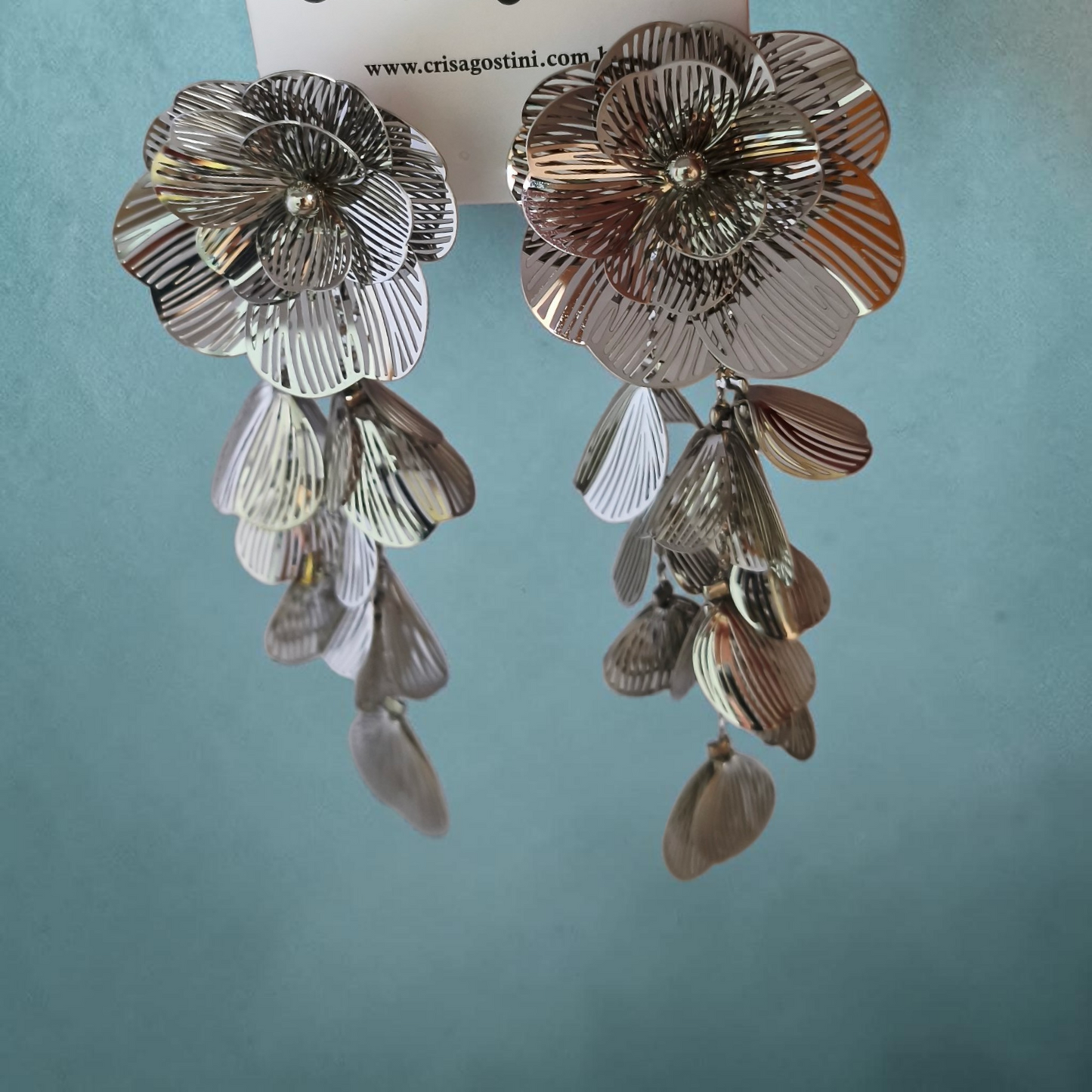 Brinco Maxi Pendente Flores Vazadas