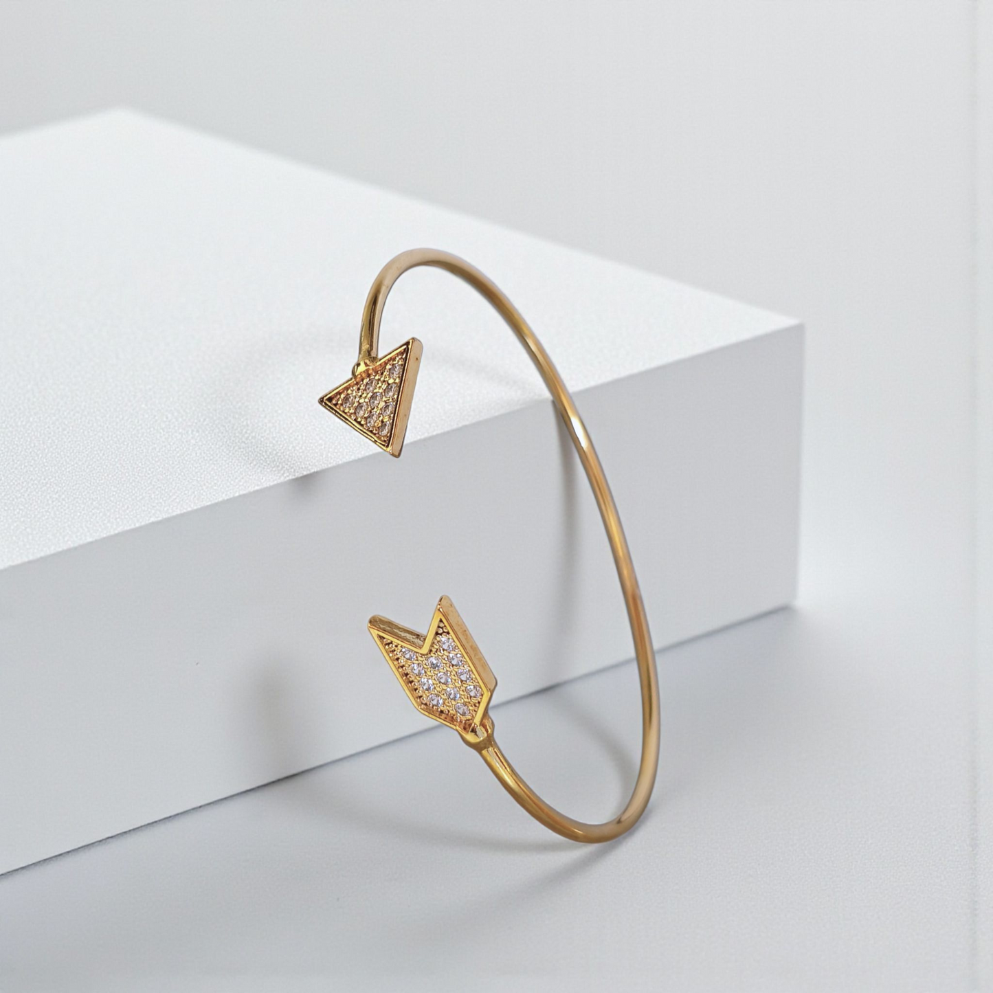 Bracelete Flecha Microzircônias nas Pontas