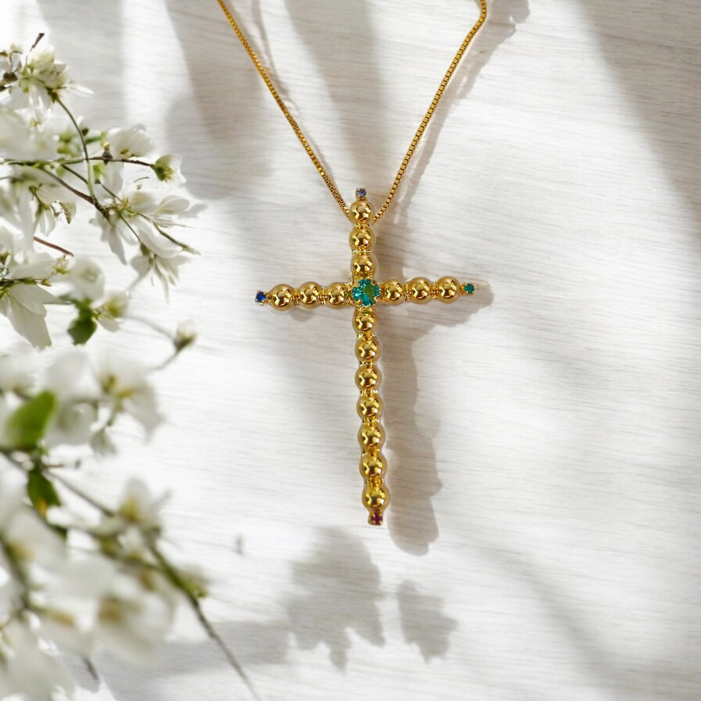 Colar Crucifixo Bolinhas e Zircônias