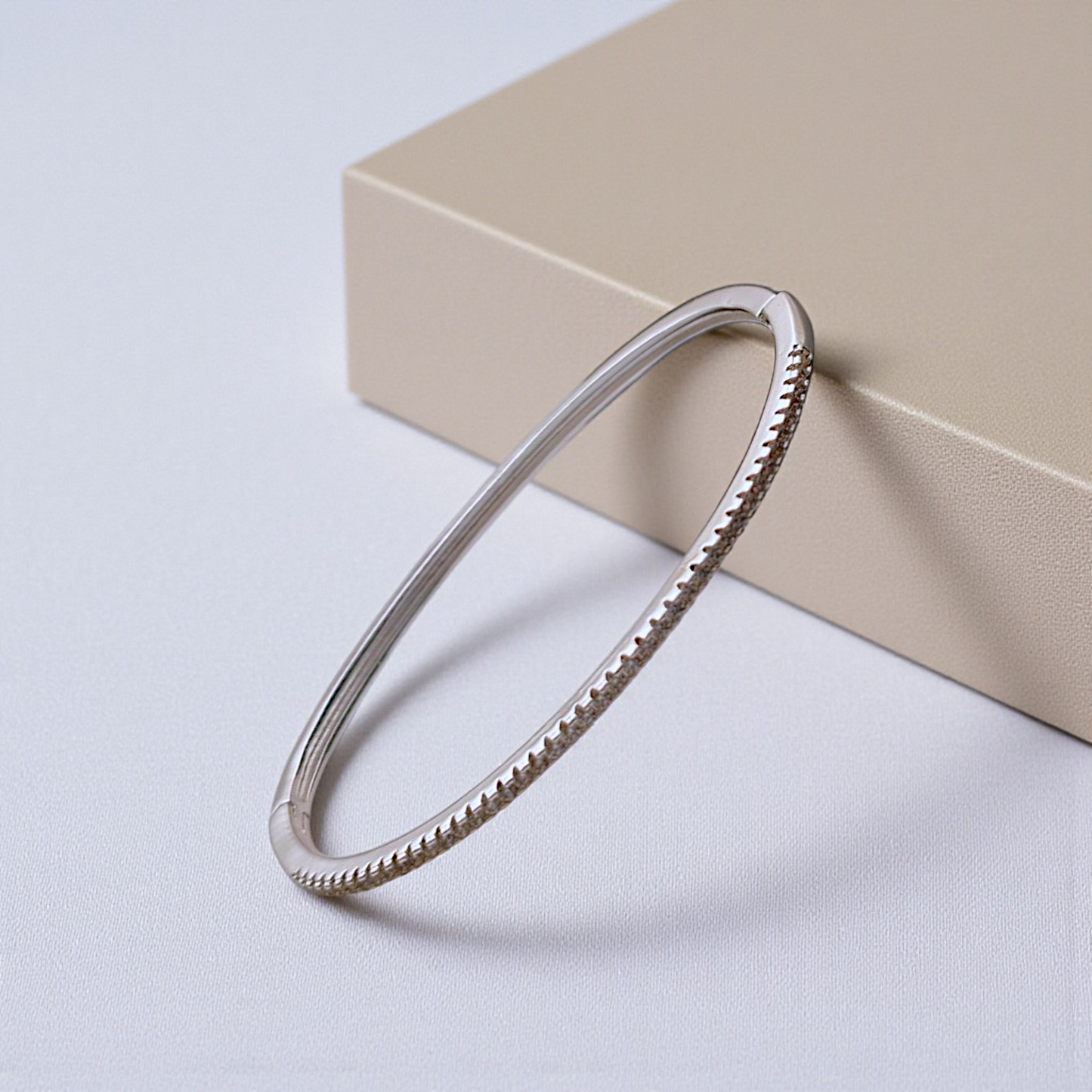 Pulseira Bracelete Fino Microzircônias Prata 925