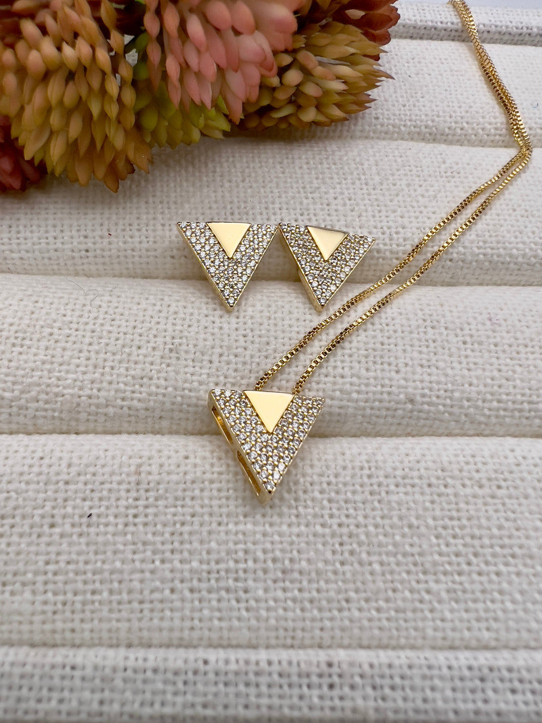 Conjunto Delicado Triângulo Microzircônias