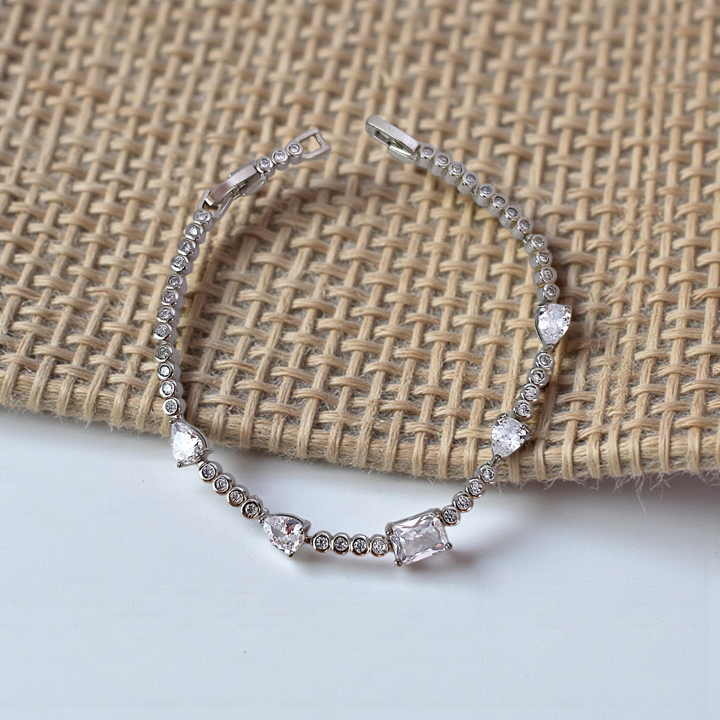 Pulseira Riviera Bolinhas, Gota e Retângulo