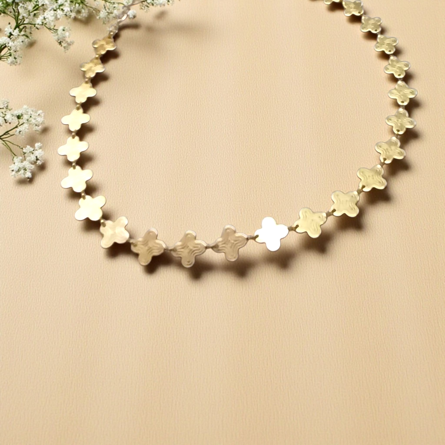 Colar Choker Trevo Sequencia