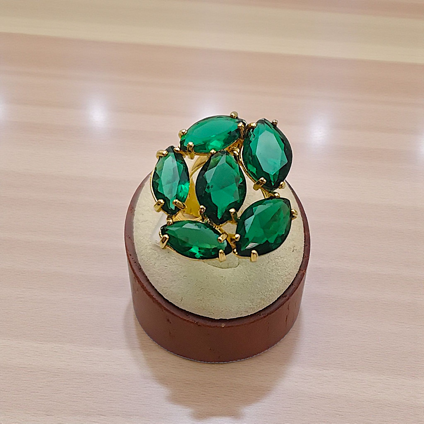 Anel Maxi 6 Zircônias Lapidadas