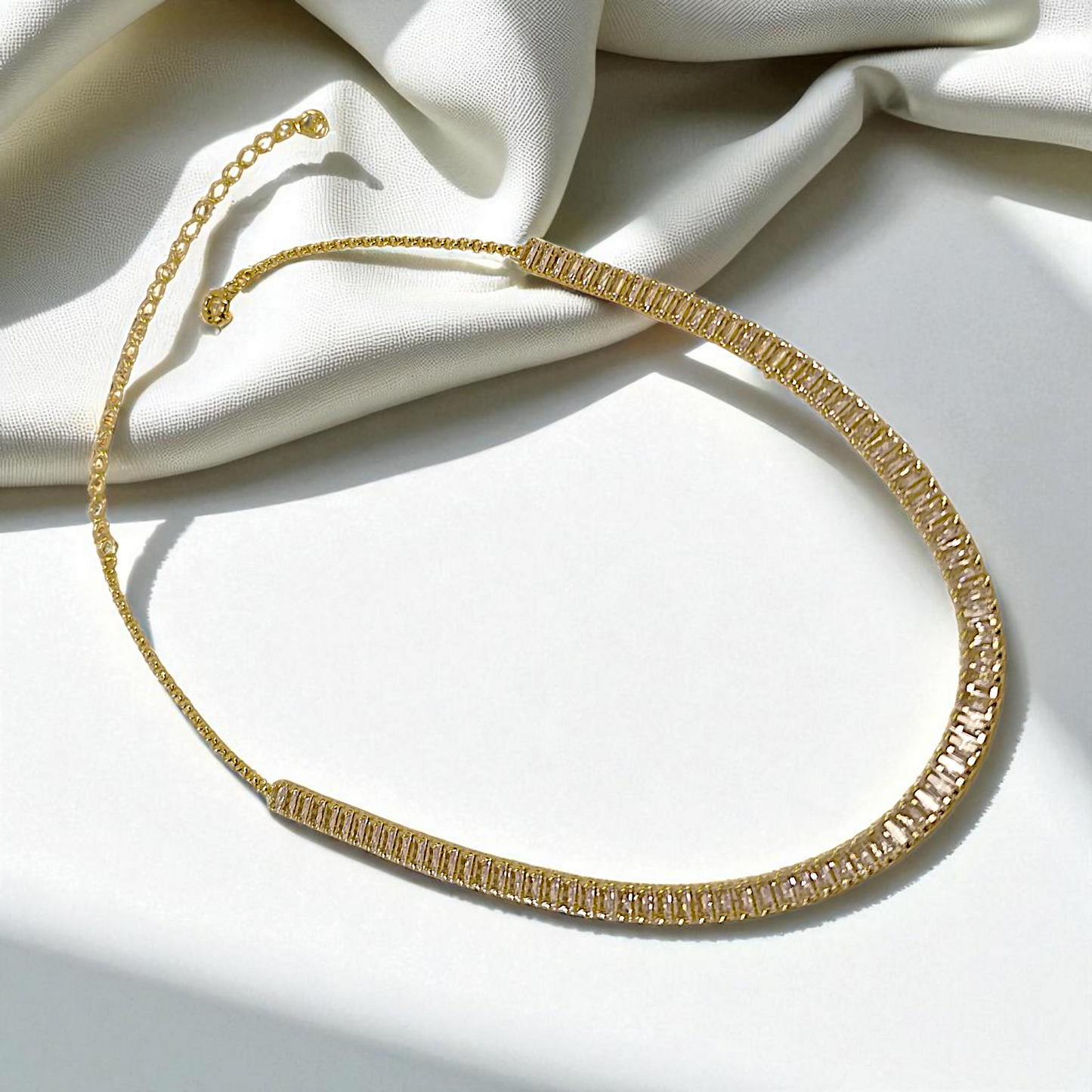 Colar Choker Riviera Navetes Finas