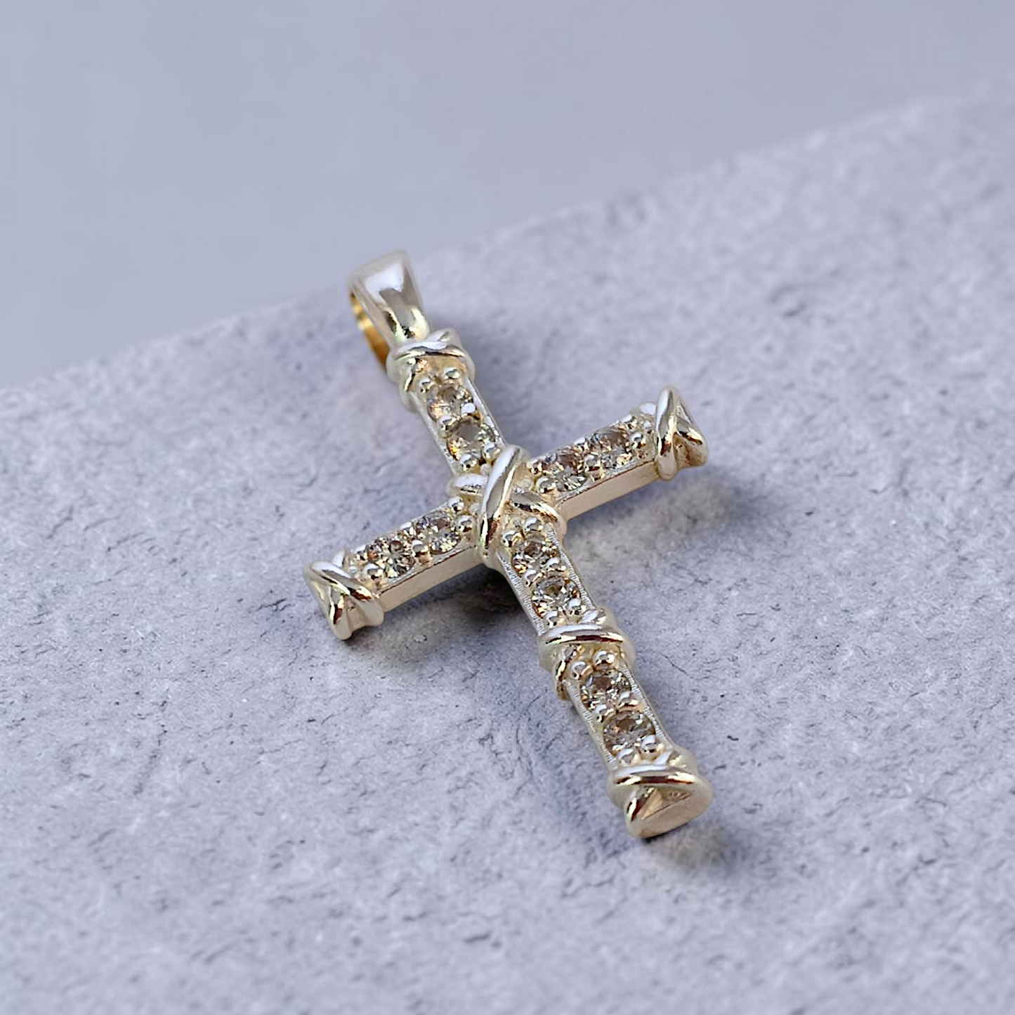 Pingente Crucifixo Zircônias 35x25mm Prata 925