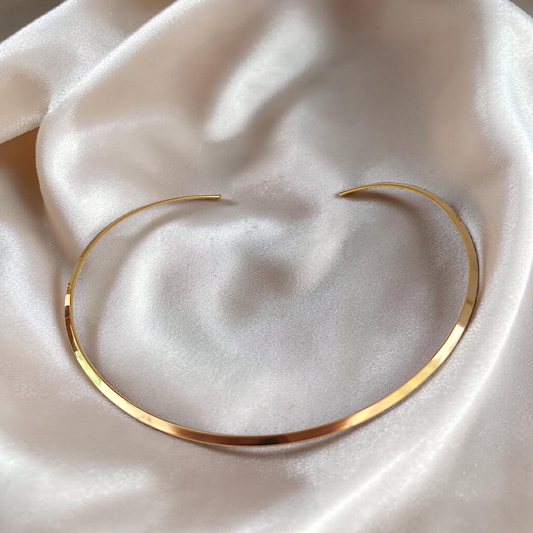 Colar Choker Aro Rígido Achatado