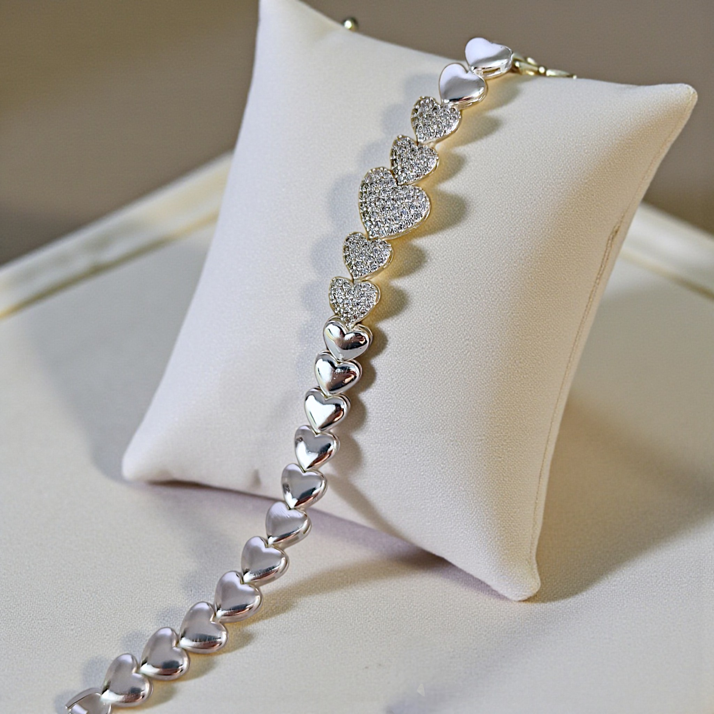 Pulseira Corações Articulados Lisos e Microzircônias Prata 925