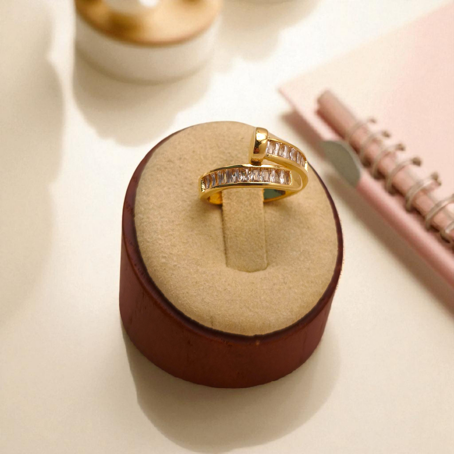 Anel Prego Carter Baguetes Zircônias