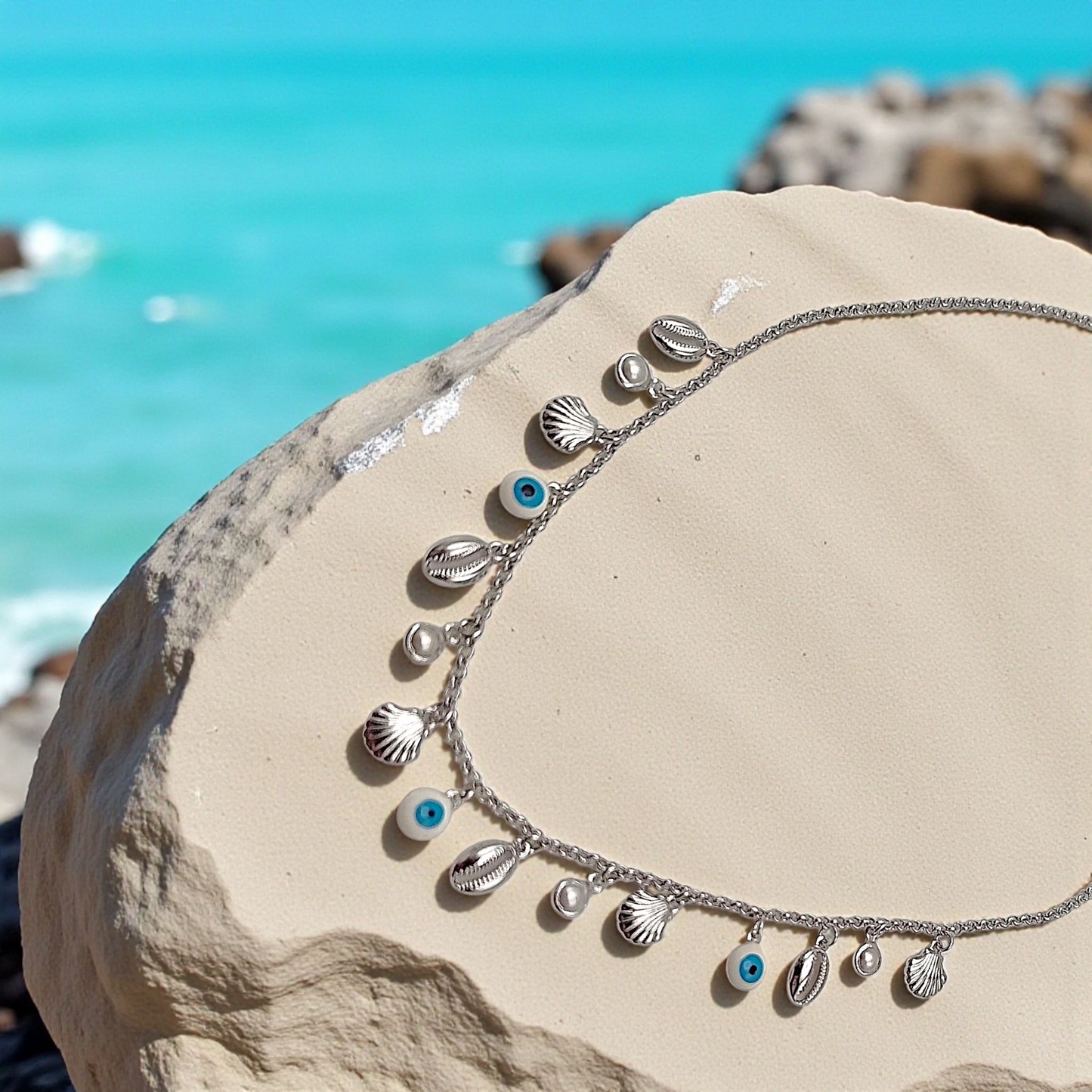Colar Choker Búzios e Olho Grego Pendurados