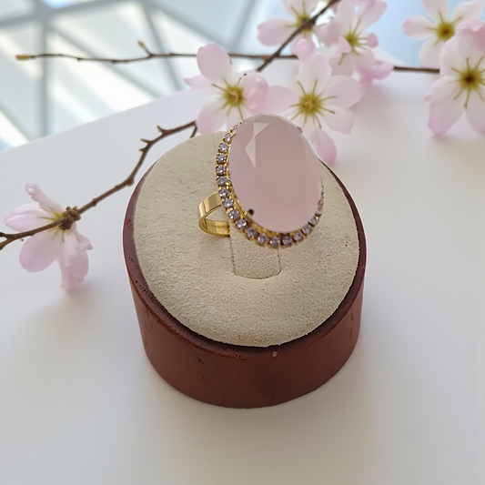 Anel Maxi Zircônia Oval e Microzircônias