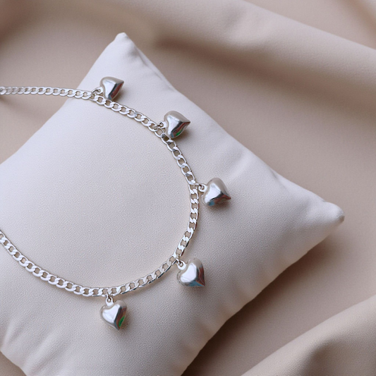 Colar Choker Grumet Corações Pendurados Prata 925